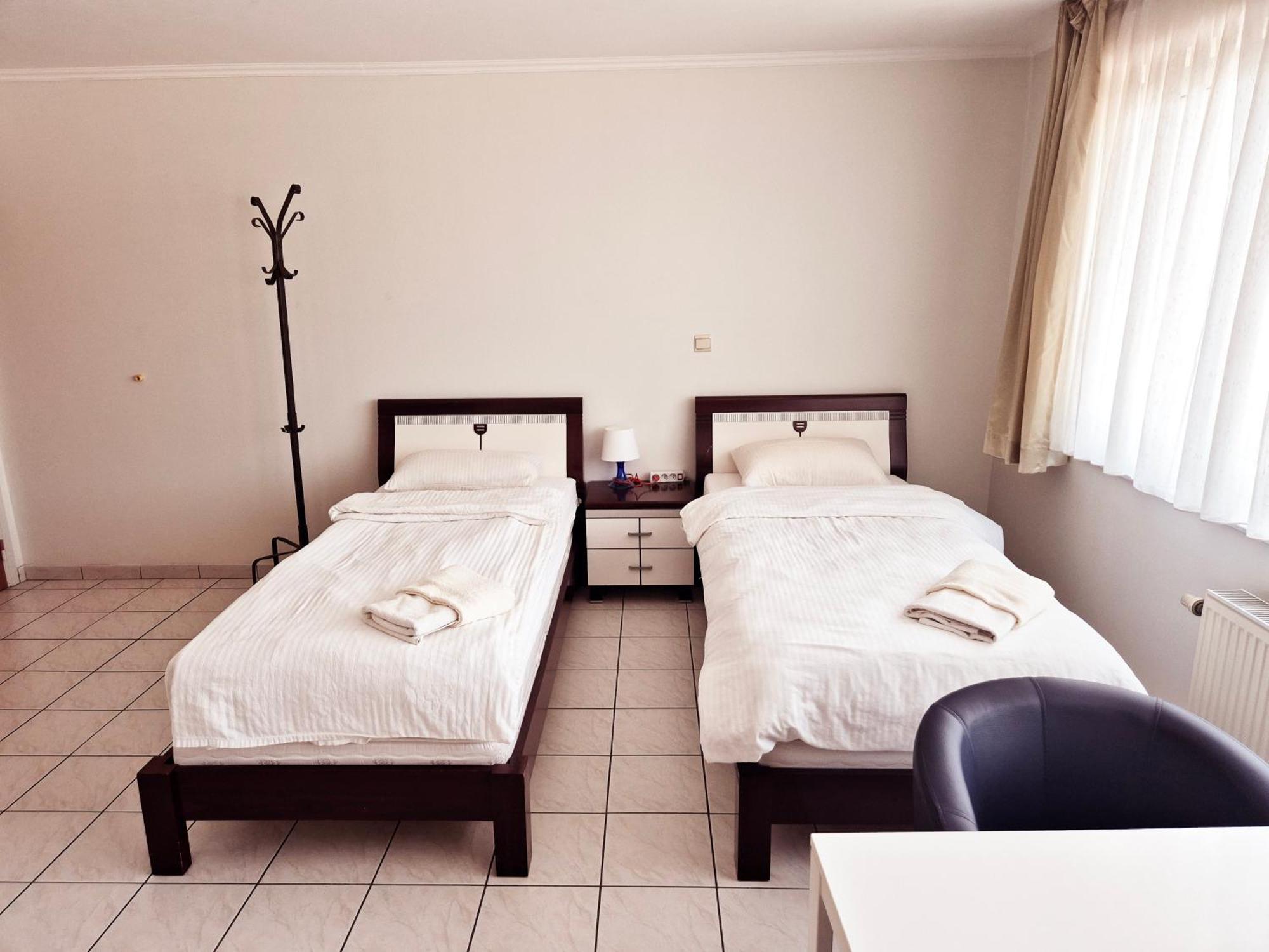 Flatpolis Brussels Airport Budget Дигем Экстерьер фото