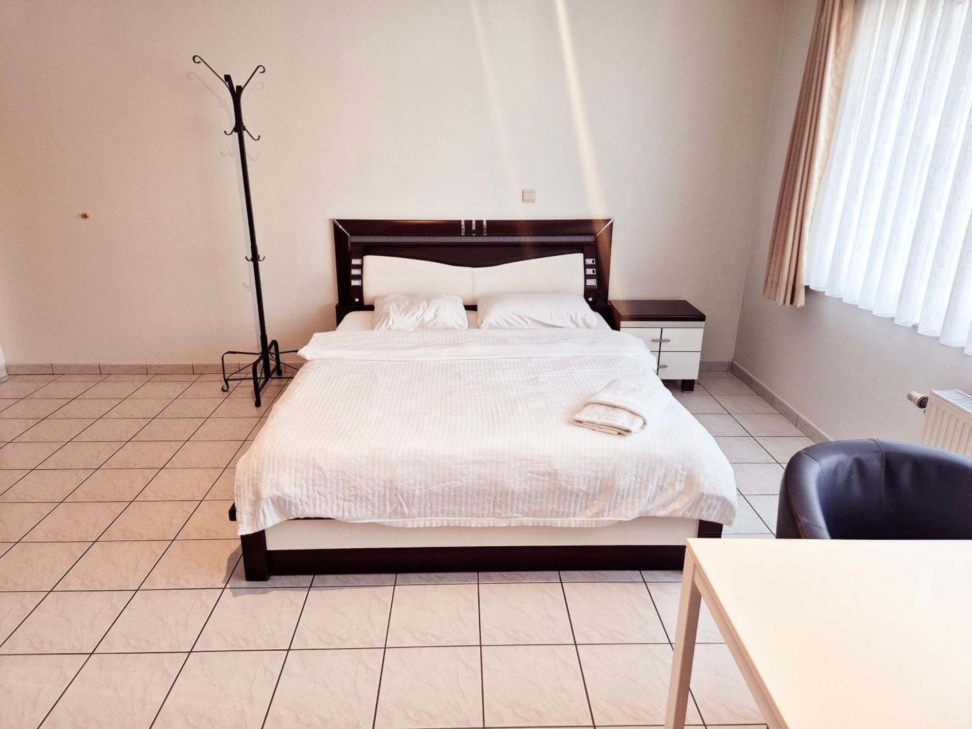 Flatpolis Brussels Airport Budget Дигем Экстерьер фото